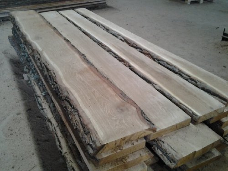 Дуб не обрез ест.