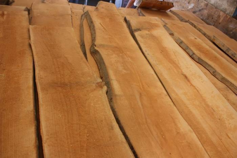 Доска необрезная ест.вл.