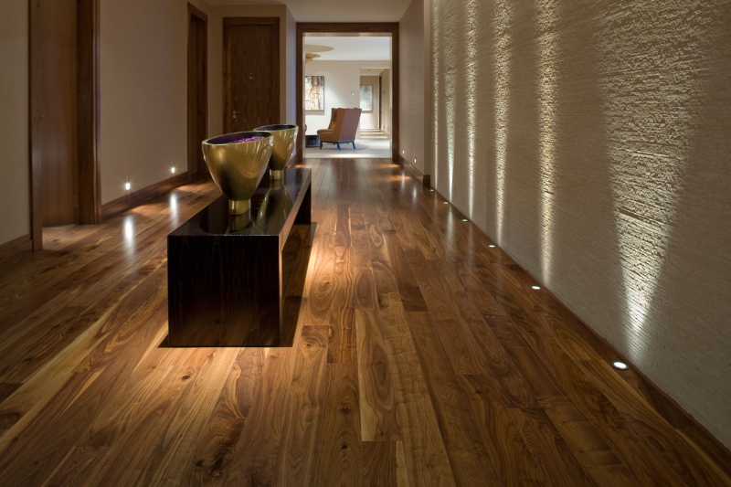 Массивная доска из американского ореха