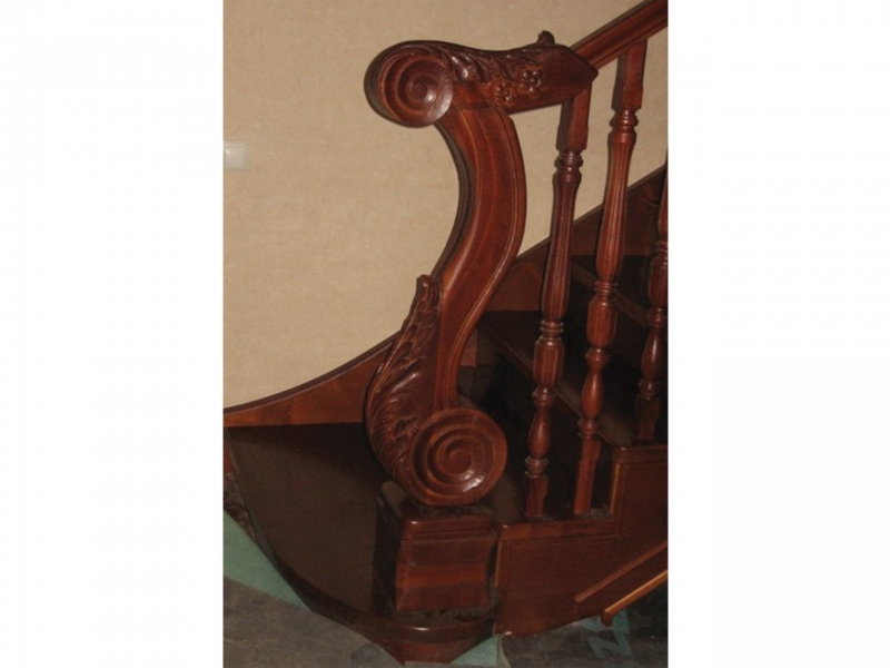 Фрезерованные элементы лестницы из ясеня