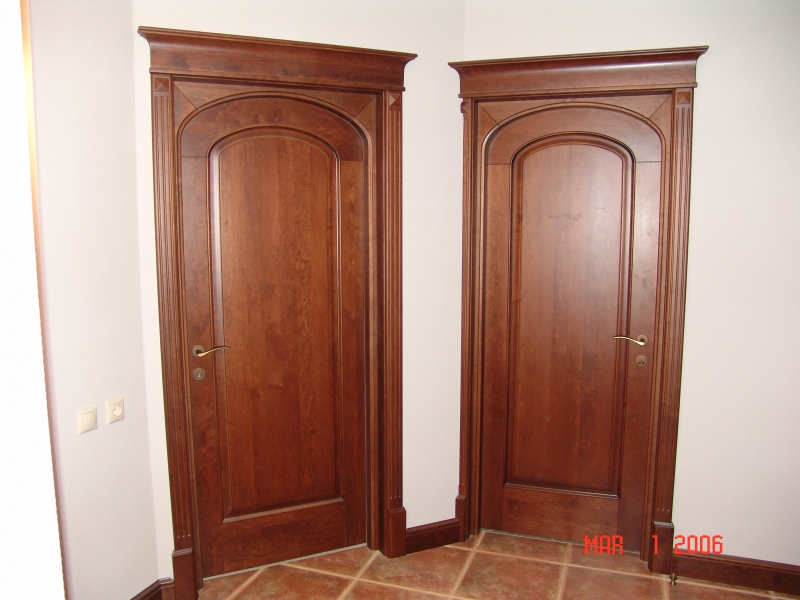 Двери массив ольха