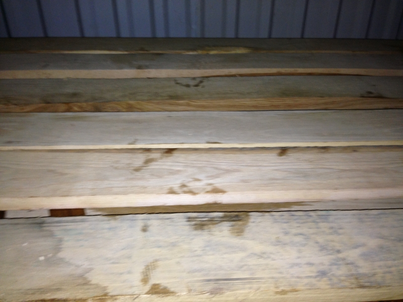 Доска обрезная из дуба