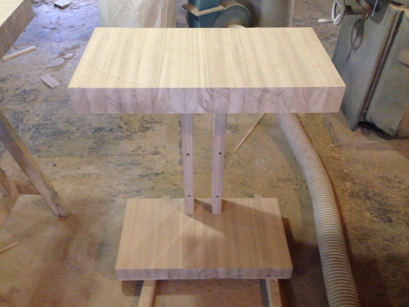 Подстолье информ.