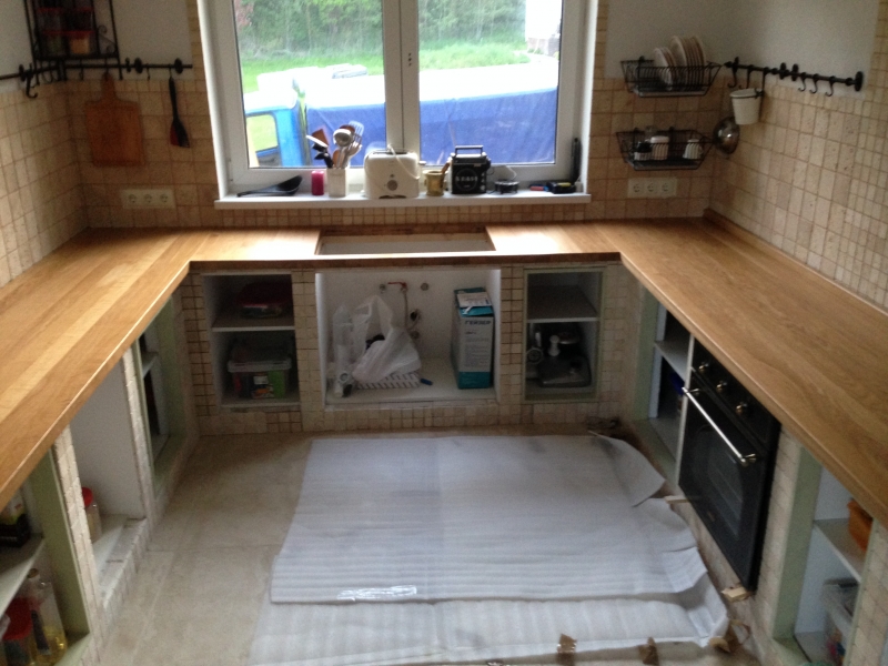 Столешница П-образная, под лаком RENNER (Италия)