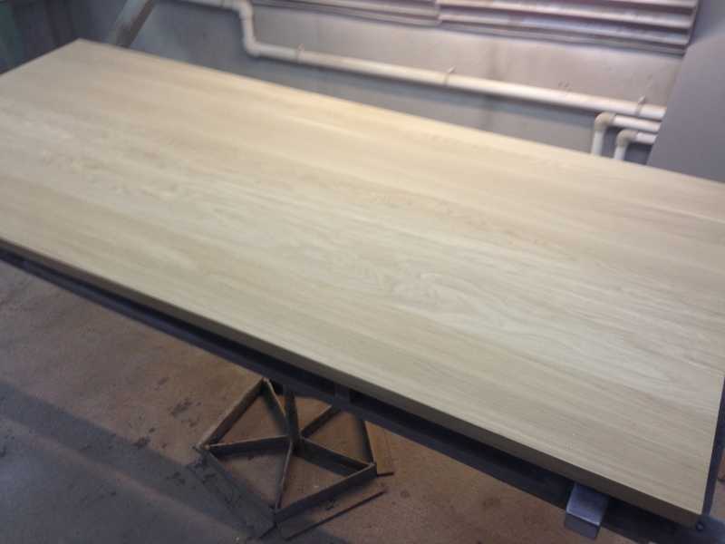 Вариант кухонного острова в тонировке беление.