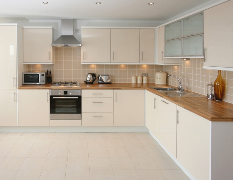 Столешница  и фасады из ольхи