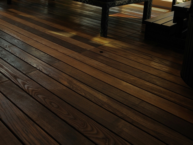 Паркет массив из термообработанного ясеня