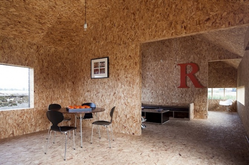 Стены и потолок